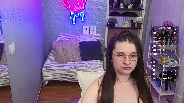 Karol_Pearce live cam on StripChat