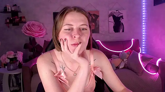 tiffany__burn live cam on StripChat