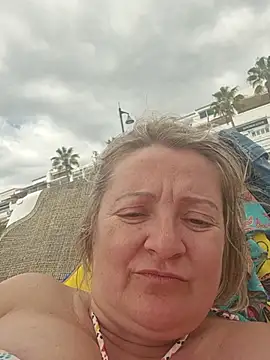 lady_charlyne