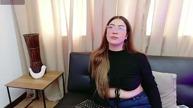 Mila_white1