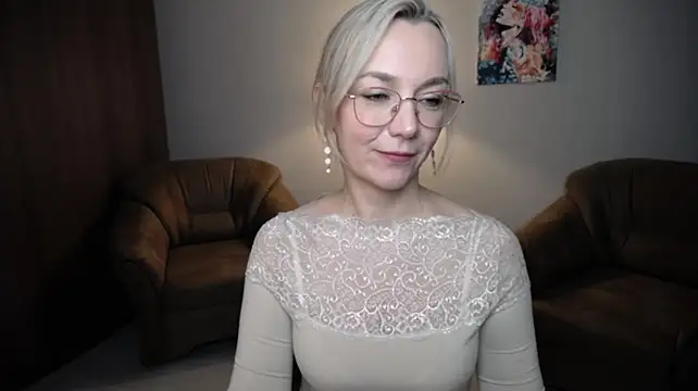 Ava_Elior live cam on StripChat