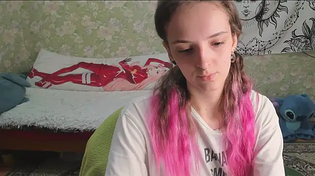 Cutie_Adelia live cam on StripChat