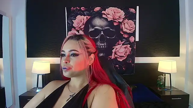 EvaaFoxxy1