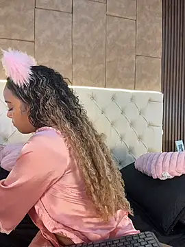 Nina_Skyy