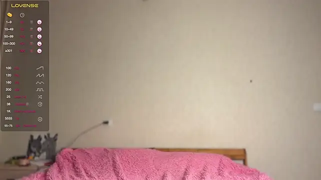 Kamilamilaa live cam on StripChat