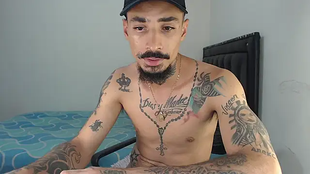 emiliano_hottt webcam