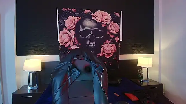 EvaaFoxxy1