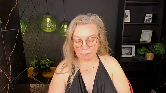 NataliMellow live cam preview