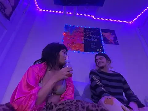 venusfairys live cam on StripChat