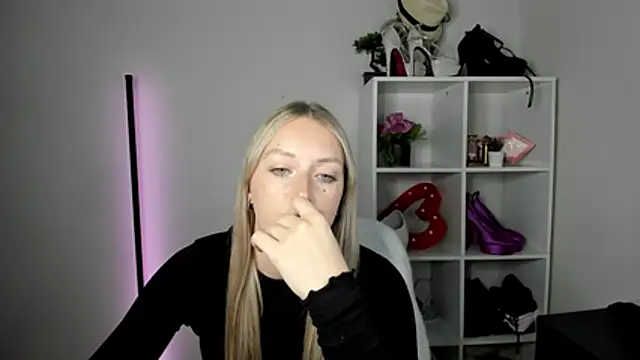 EvelynBlond