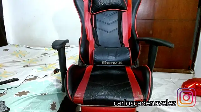 dickmaximum live cam on StripChat