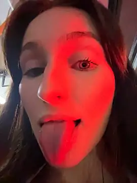 -missbehaving- live Stripchat room