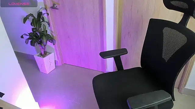 Danna_Diamond_