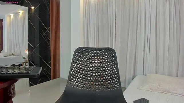 Vicky_Hottman live cam on StripChat