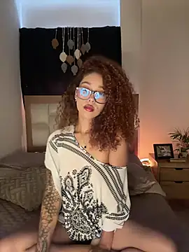 Sienna_brunette