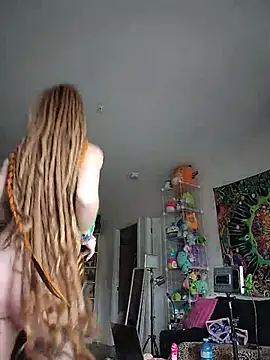 LucidLucy live cam on StripChat