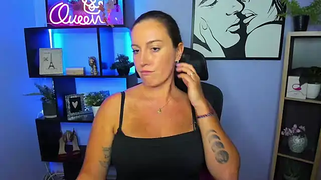 FUN_AMI live cam on StripChat