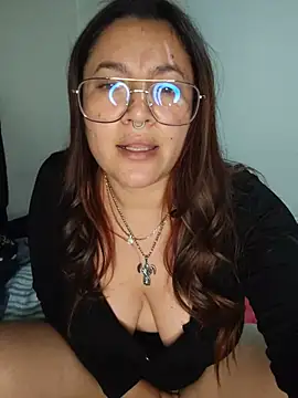 samm_curvy webcam stripchat model stream image