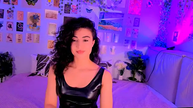Maya_Rogerss webcam
