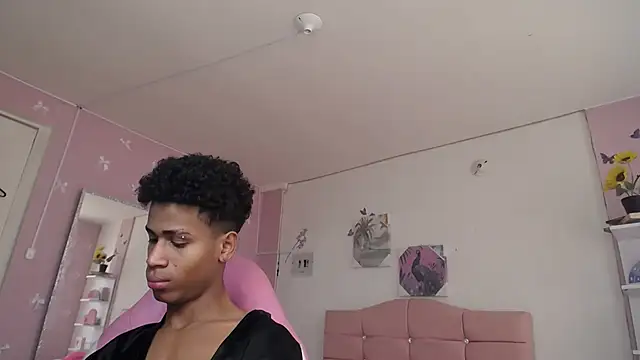 Santy_bigcock_01 live sex cam