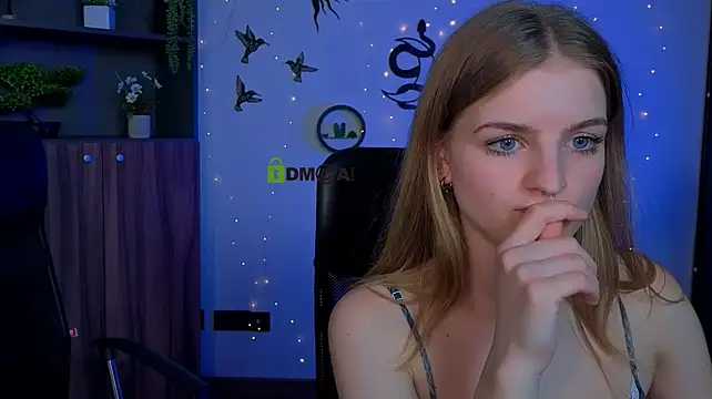 lisa_dark_