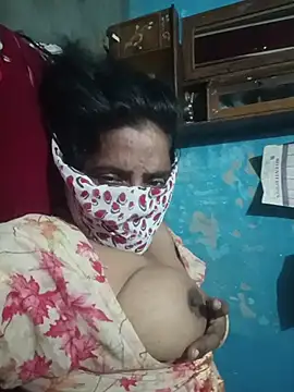AadikiAunty live sex cam