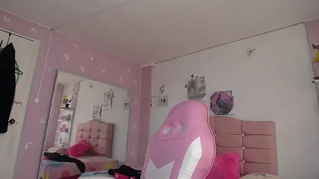 Santy_bigcock_01