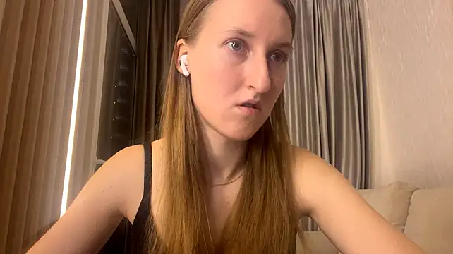 GainfulCoil webcam stripchat model stream image