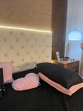 Nina_Skyy