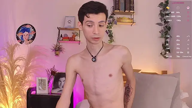 VicenteFerrer live cam on StripChat
