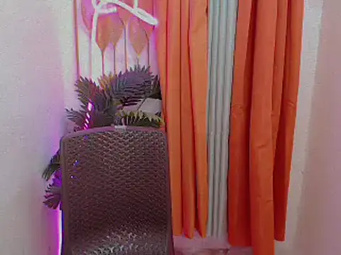 pure_asian_beauty live cam on StripChat