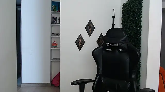 Fleurmeyer79 live cam on StripChat
