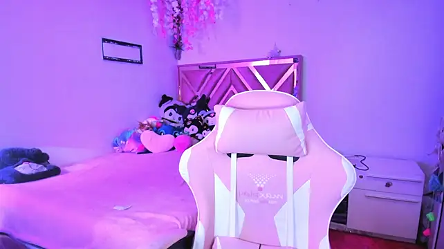 little_emma0