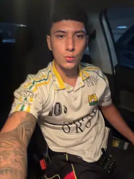 sexxxysquirterstev777 (M young) - DRIVE NAKED :devil: