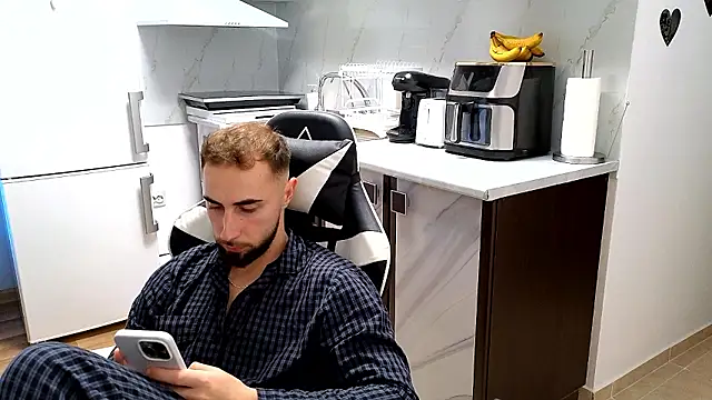 RyanStorm_ live cam on StripChat