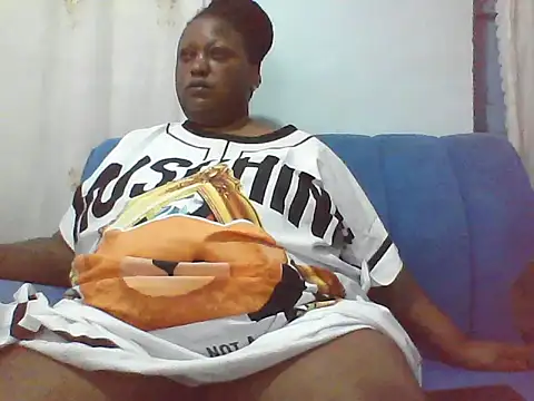 fat_ebonyqueen live cam on StripChat