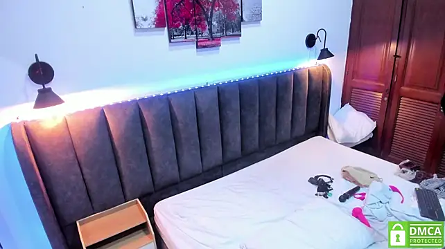 katrina_burns_ live cam on StripChat
