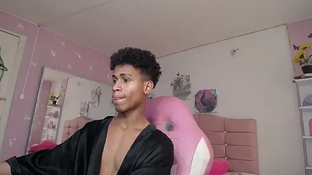 Santy_bigcock_01
