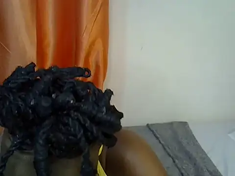 Curvydollyy webcam stripchat model stream image
