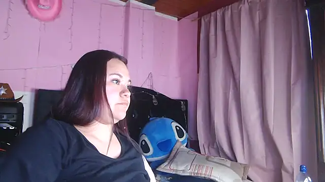 NikkiRous_