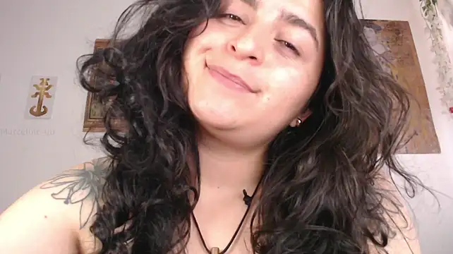 Marci_owo live cam on StripChat