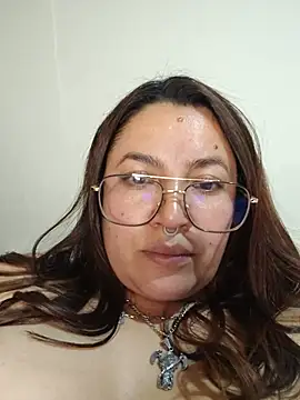 samm_curvy