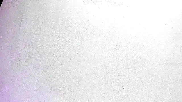 valeri_sotoo live cam on StripChat