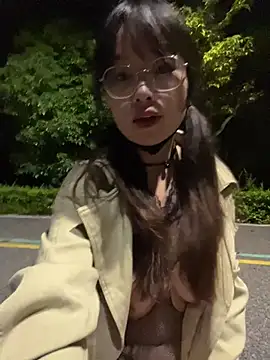xianyu-ss live cam on StripChat