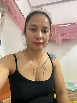 -Lyny- webcam stripchat model stream image