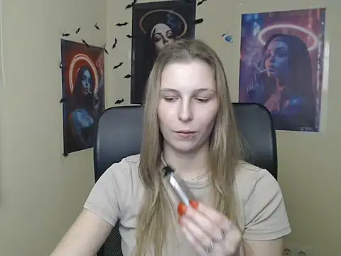 StrangerGi live cam on StripChat