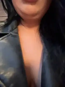 Tisha_Busty webcam