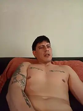 ThestuB live cam on StripChat
