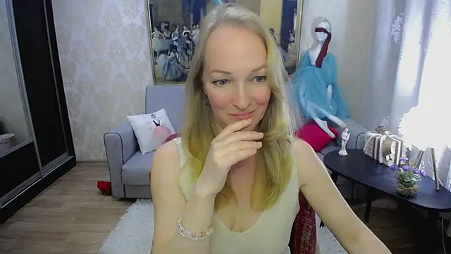 Alana_Solara
