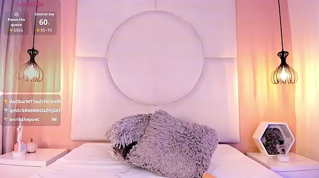 Sara-Foxy live cam on StripChat